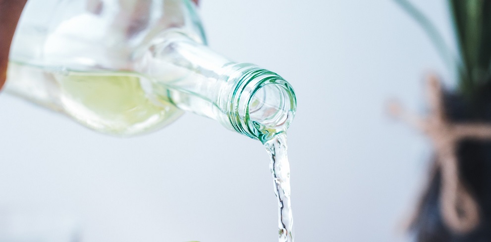 foodiesfeed.com_pouring-water-in-a-glass-with-mint-and-lime.jpg